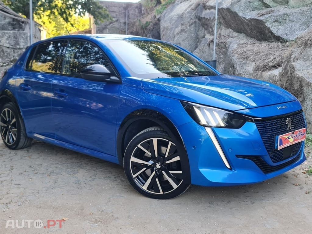 Peugeot E-208 GT