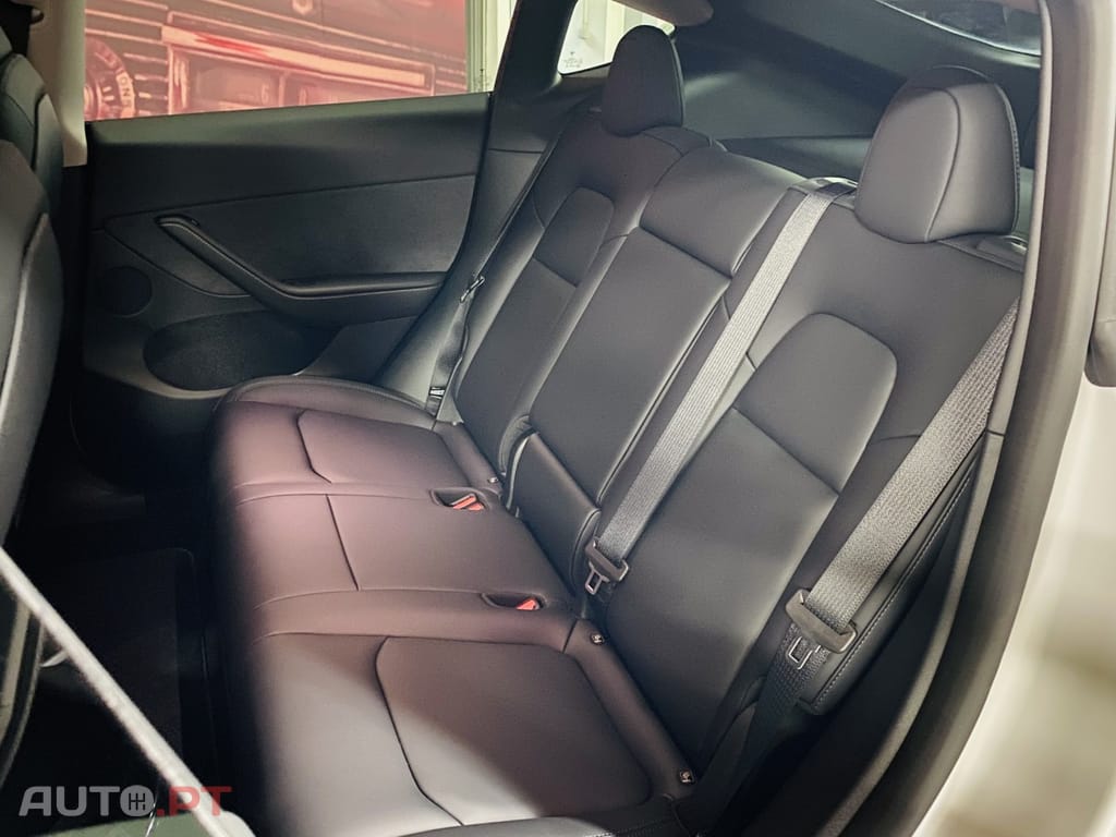 Tesla Model Y Tração Traseira