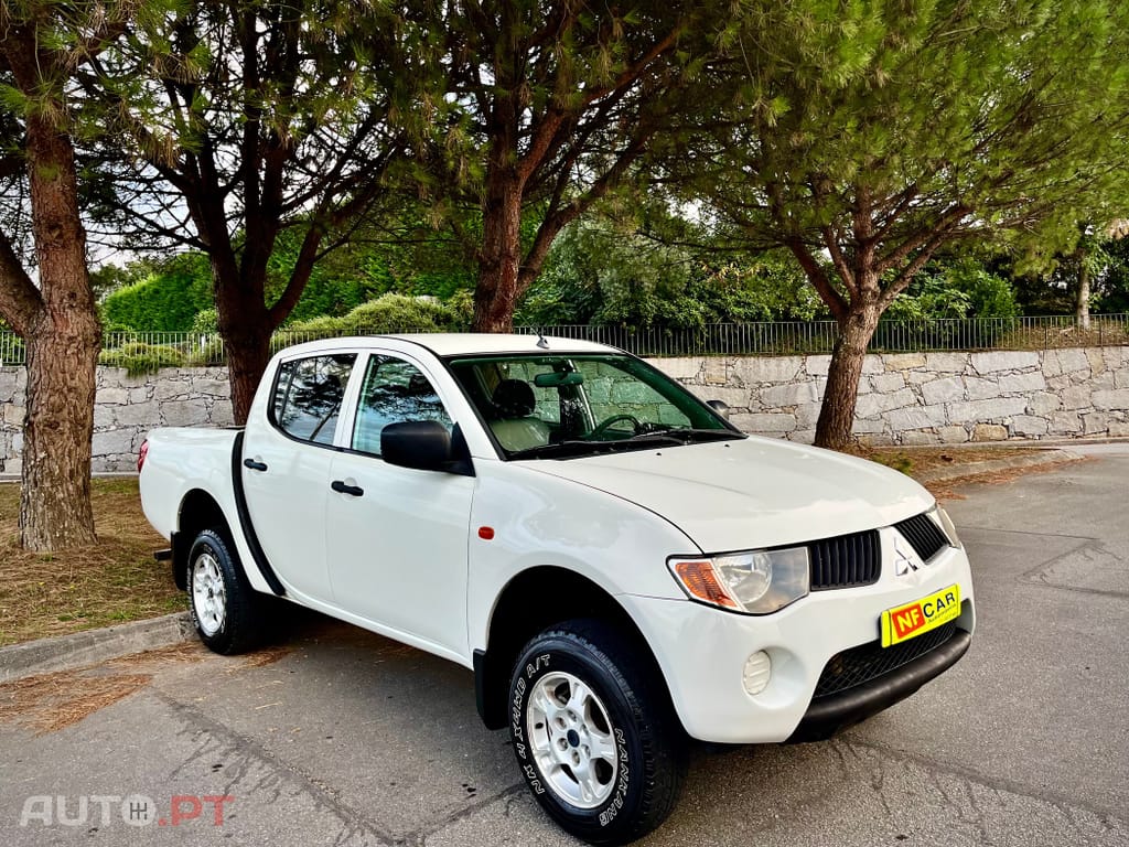 Mitsubishi L200 DI-D  4x4