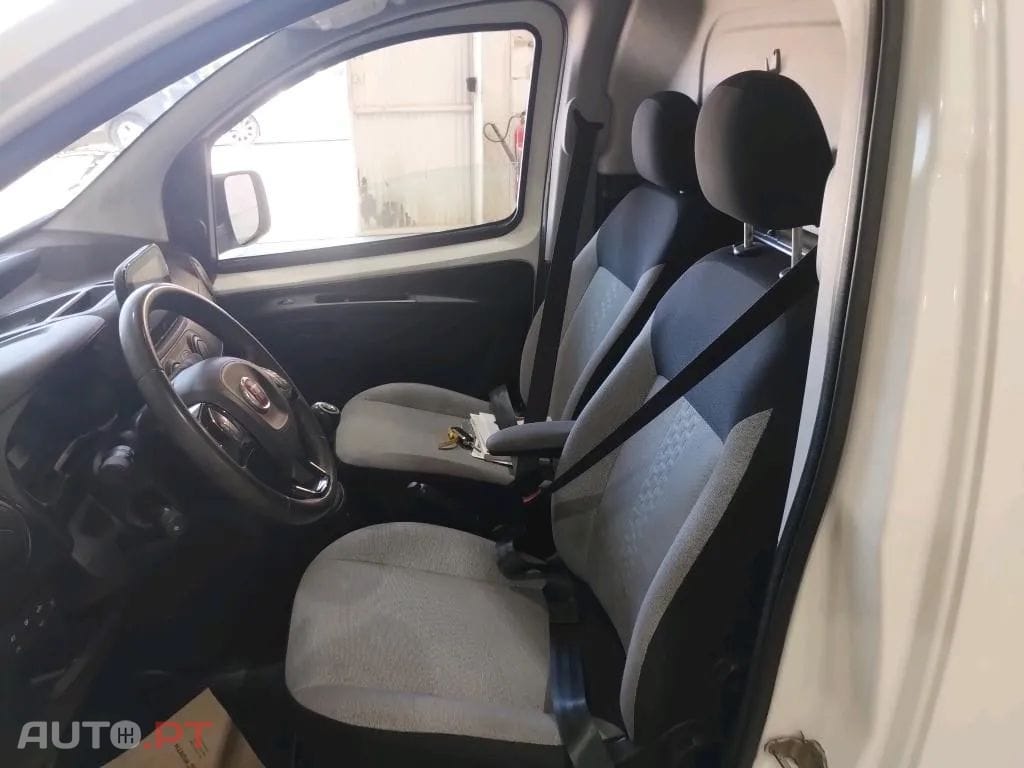 Fiat Fiorino 1.3 M-jet Adventure com 1GD