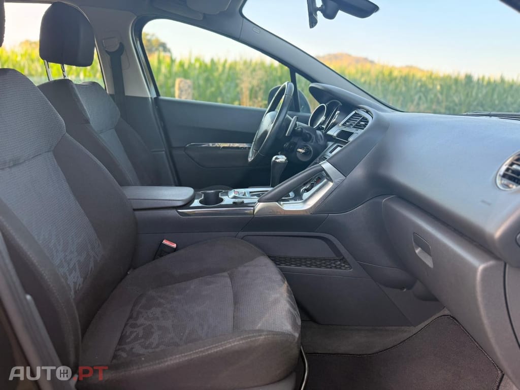 Peugeot 3008 1.6 HDi Executive CMP6