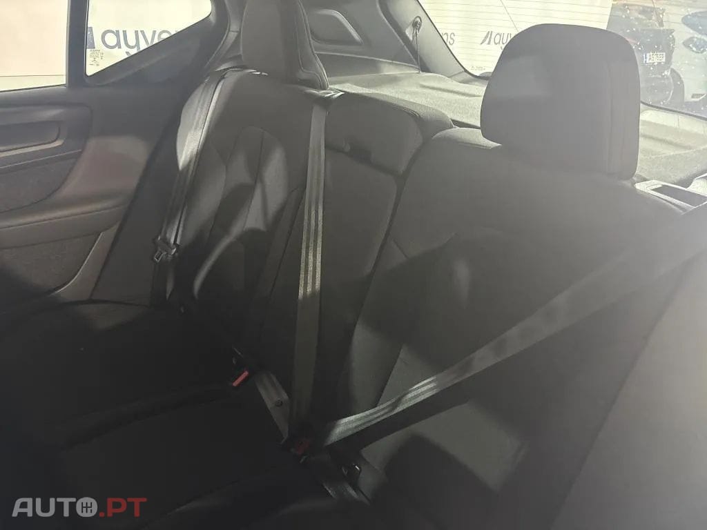 Volvo XC40 1.5 T2 Momentum Core