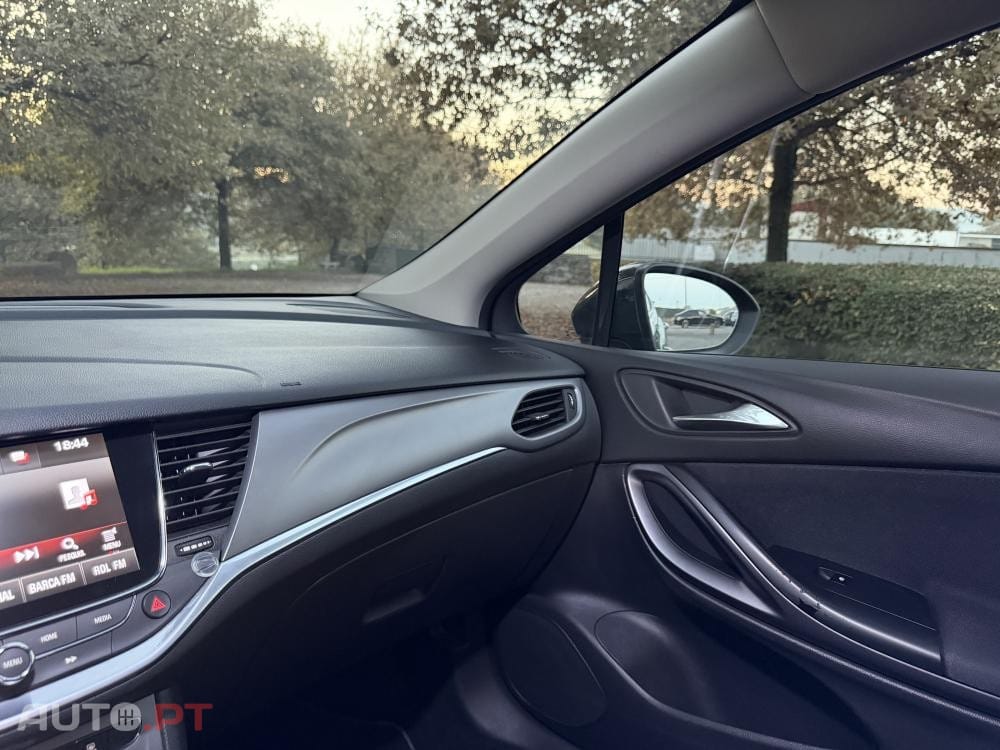 Opel Astra 1.6 CDTi Cosmo S/S J18