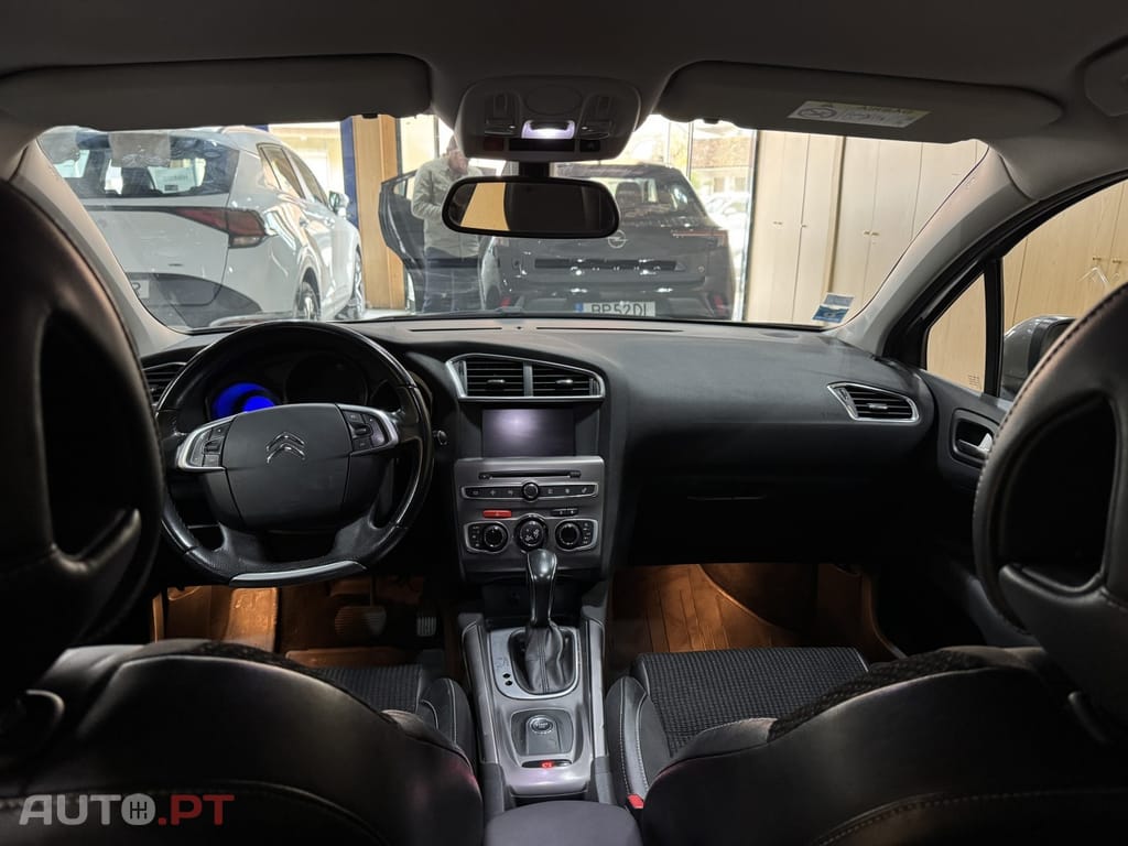 Citroën C4 1.6 BlueHDi Shine EAT6 — fotografia 18