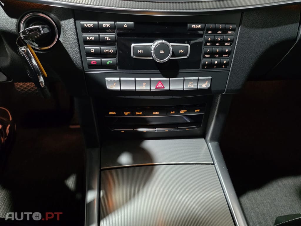 Mercedes-Benz E 300 BlueTEC Hybrid Elegance