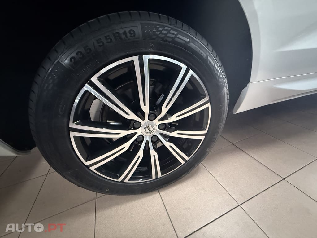 Volvo XC60 2.0 B4 Core
