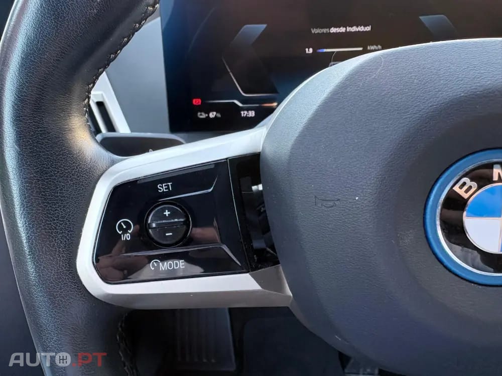 BMW iX xDrive 50 Pack Desportivo