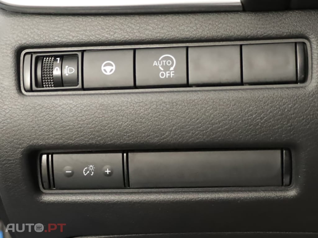 Nissan Qashqai Qashqai 1.3 DIG-T N-Connecta LED Xtronic