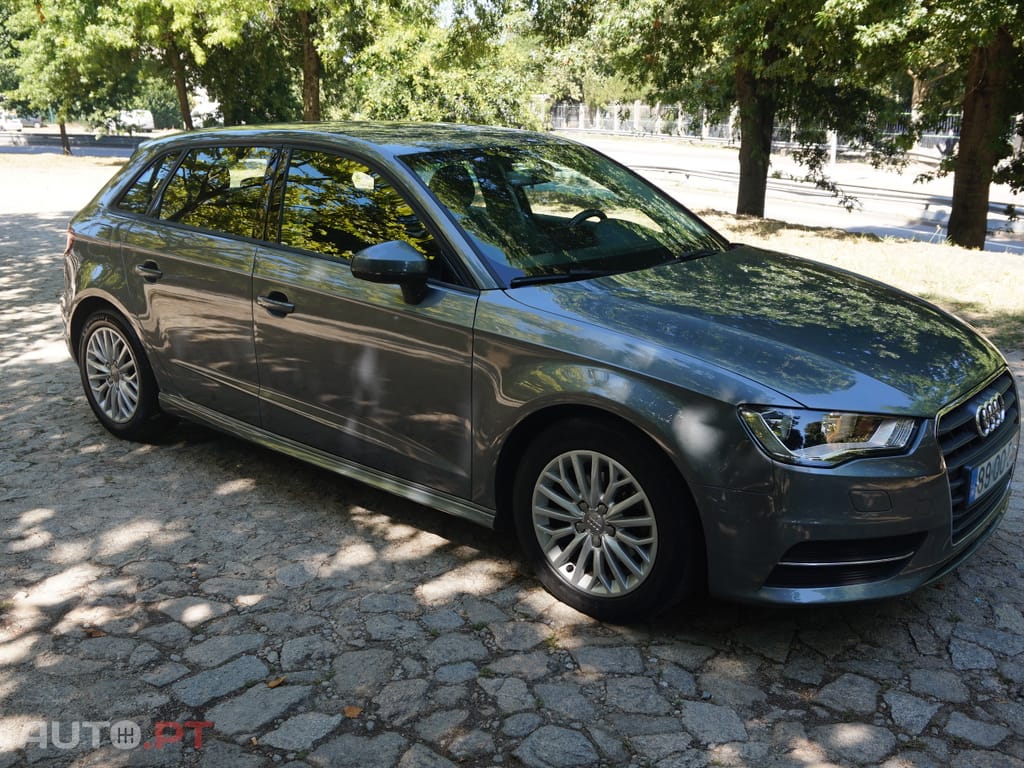 Audi A3 Sportback 1.6 TDI Attraction Ultra