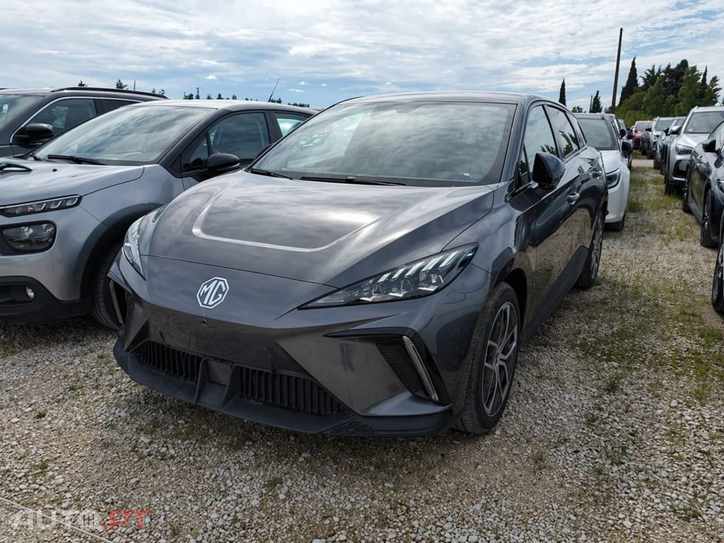 MG MG4 64 kWh Luxury