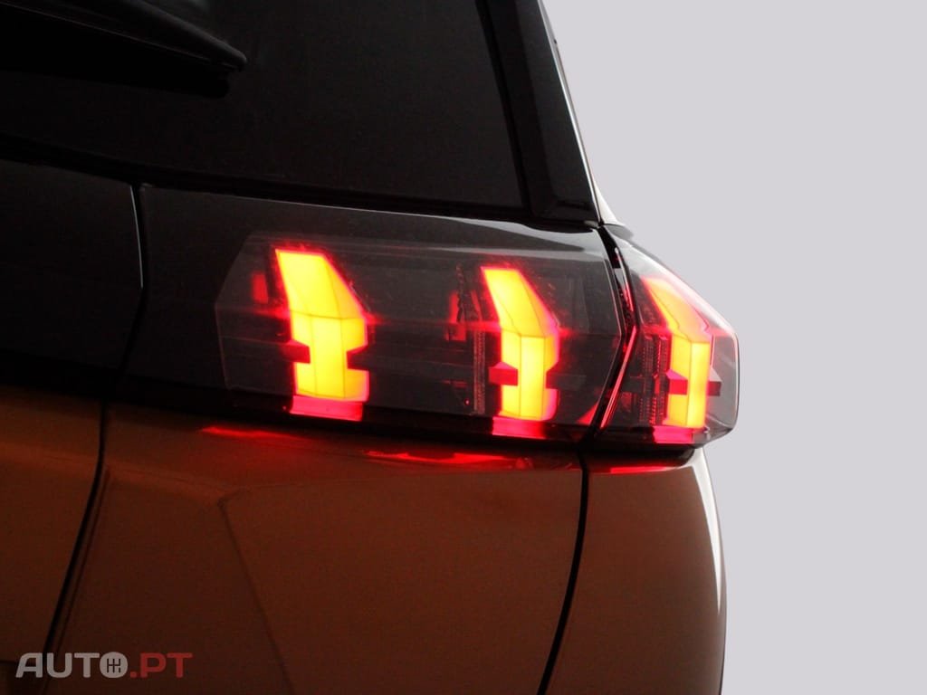 Peugeot E-2008 ALLURE PACK