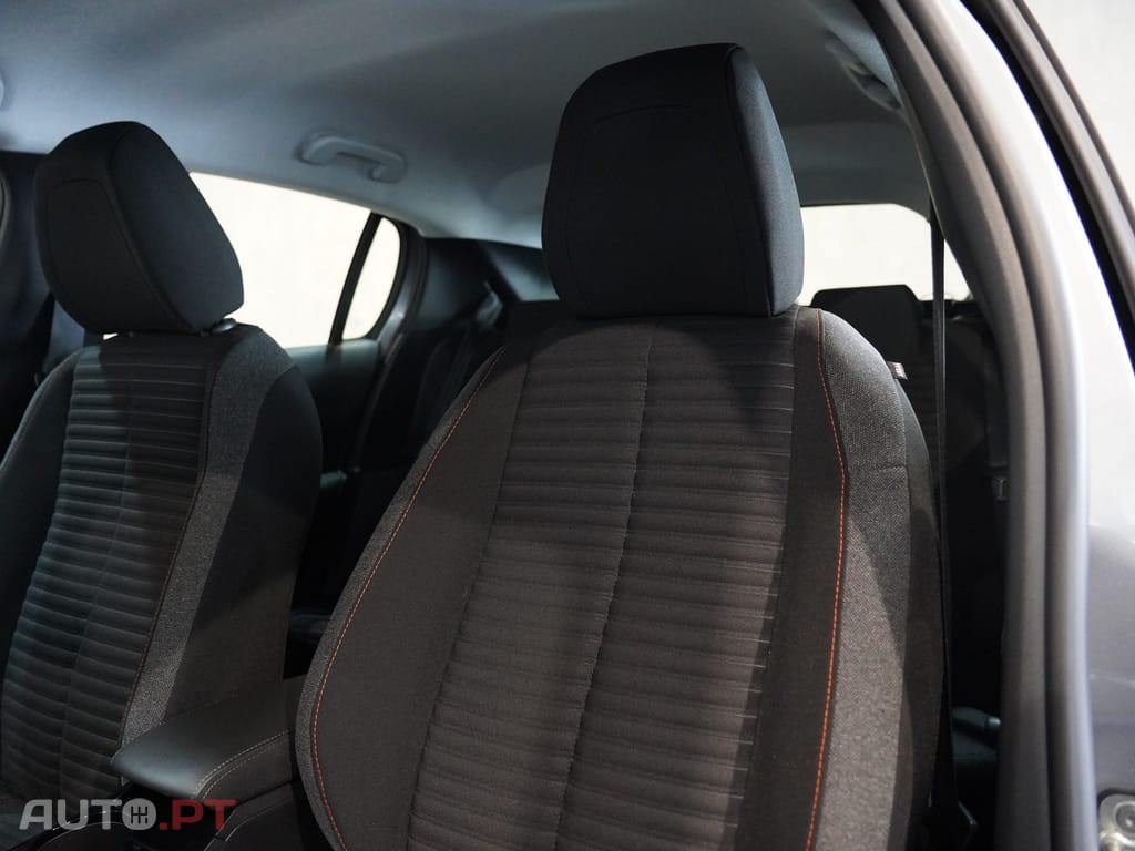 Peugeot E-208 50 kWh Active