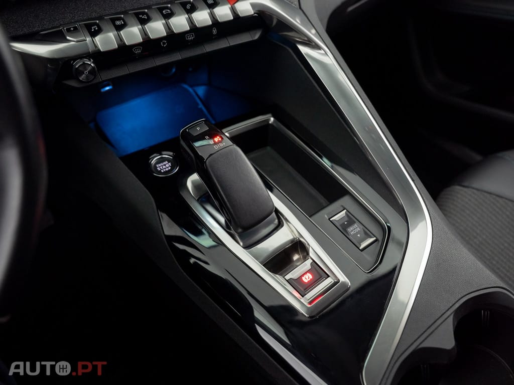 Peugeot 3008 1.6 Hybrid Allure Pack e-EAT8