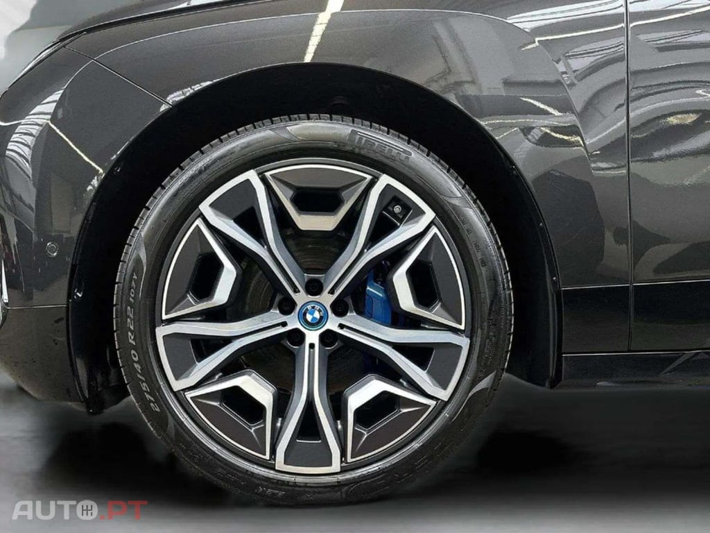 BMW iX xDrive40