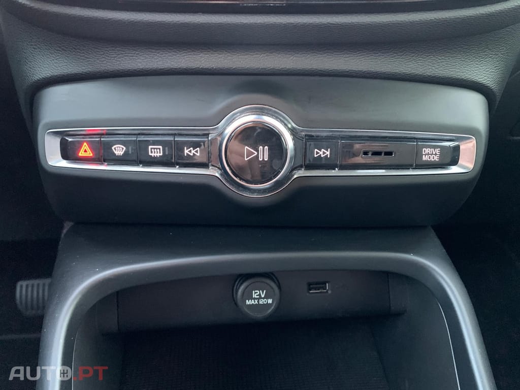 Volvo XC40 1.5 T5 PHEV Momentum