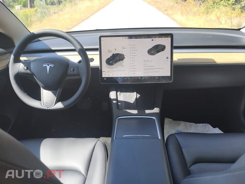 Tesla Model 3 Long Range RWD — fotografia 10