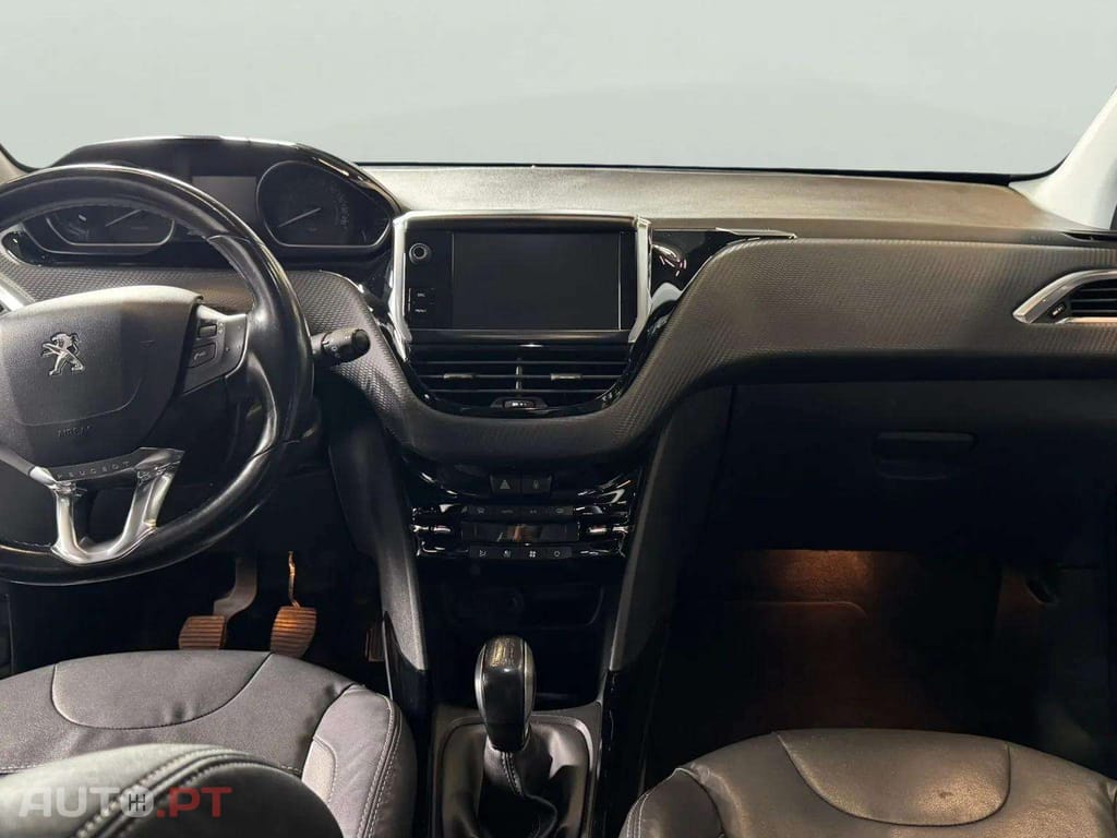 Peugeot 2008 1.2 PureTech Style