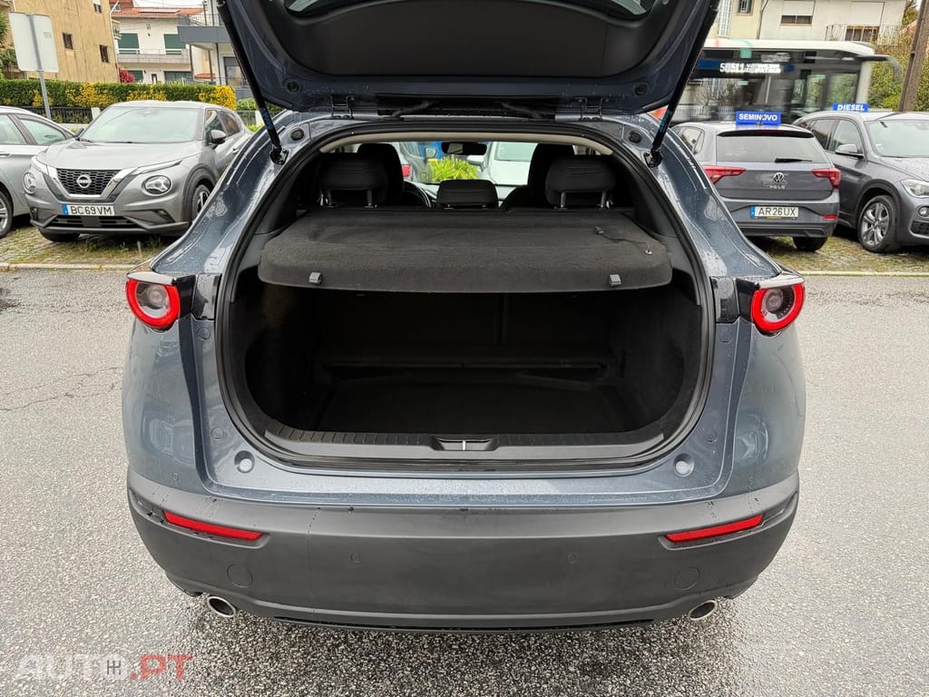 Mazda CX-30 2.0 e-Skyactiv-G Exclusive-line