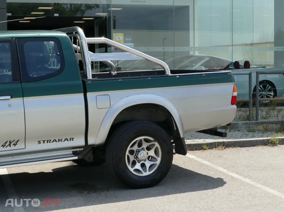 Mitsubishi L200 2.5 TD Strakar CD