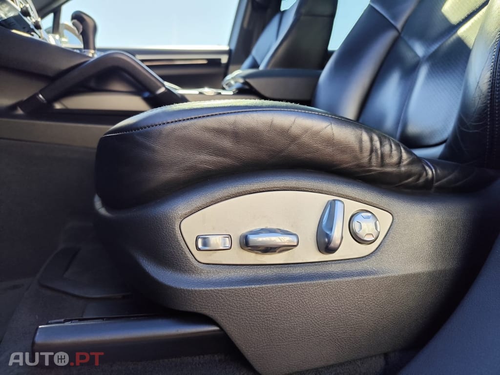 Porsche Cayenne Platinum Edition