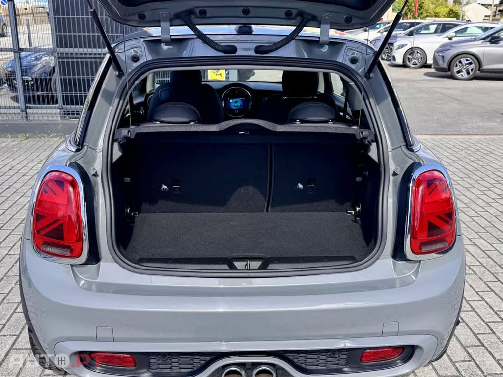 MINI Cooper Cooper SD Auto