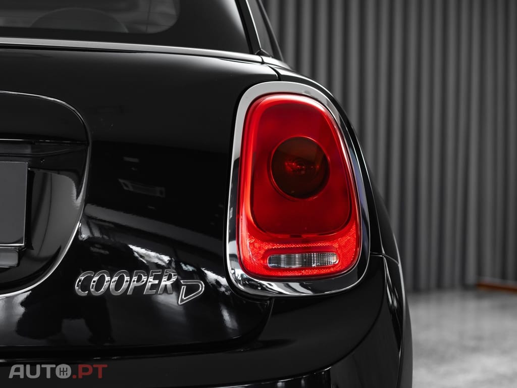 MINI Cooper Cooper D