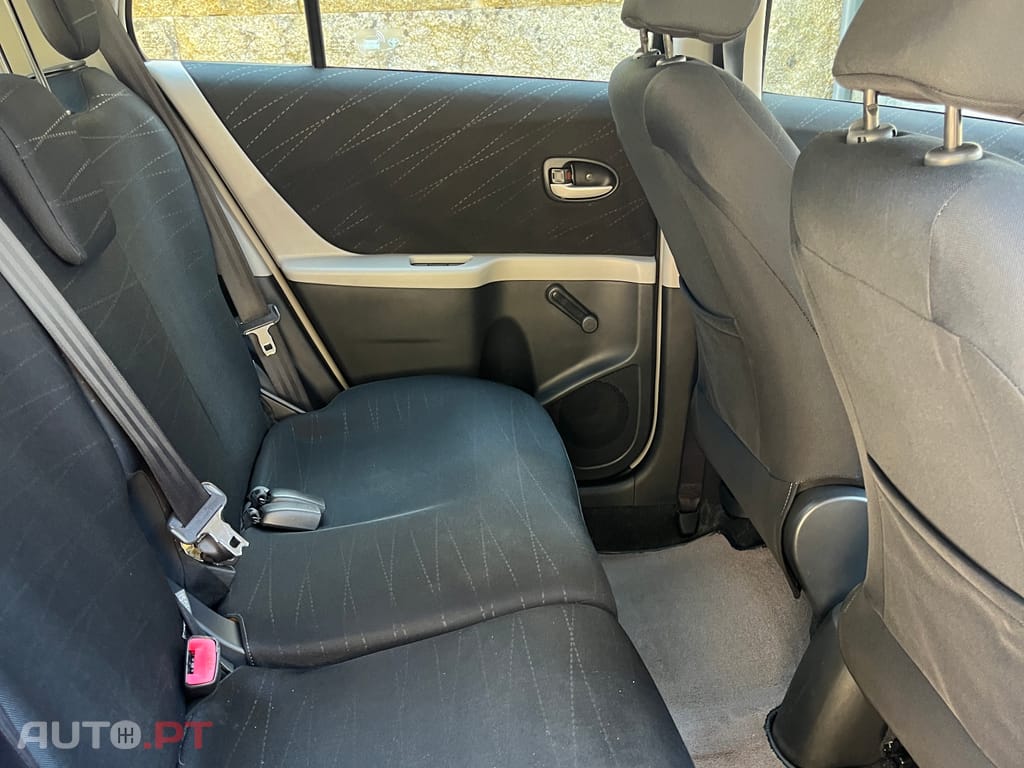 Toyota Yaris 1.0 VVT-i Sol High Pack Automático