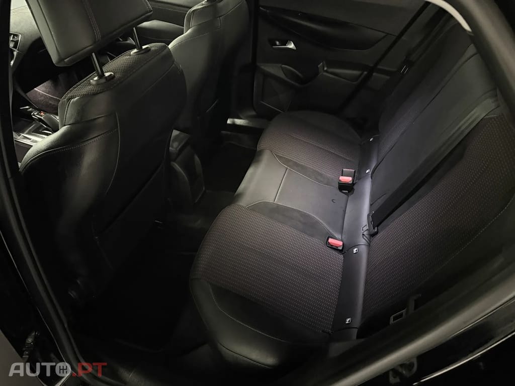 DS DS3 Crossback E-Tense Performance Line