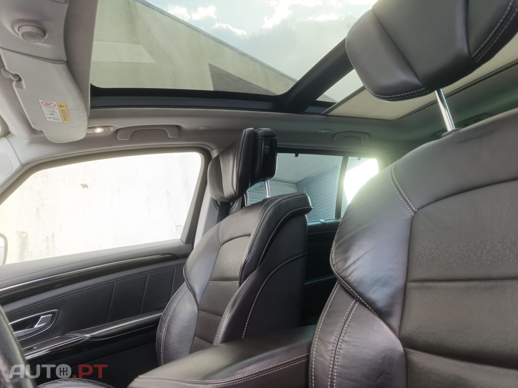 Renault Espace Initial Paris