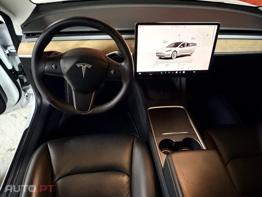 Tesla Model 3 Tração Traseira