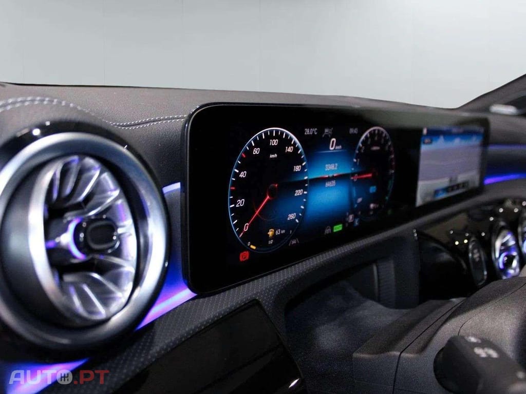 Mercedes-Benz CLA 250 e AMG I.V.A DEDUTÍVEL  