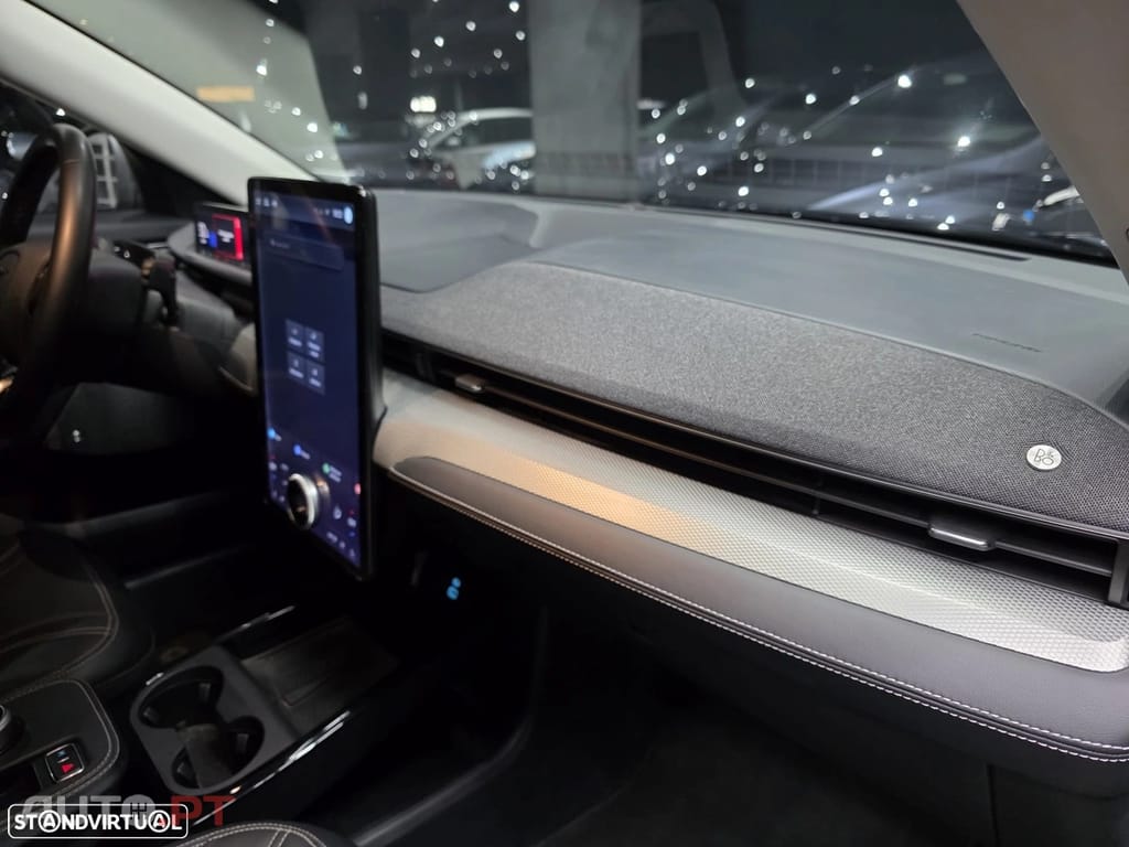 Ford Mustang Mach-E 75.7 kWh Base