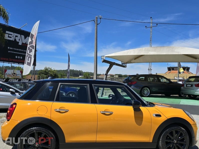 MINI Cooper Cooper D Auto