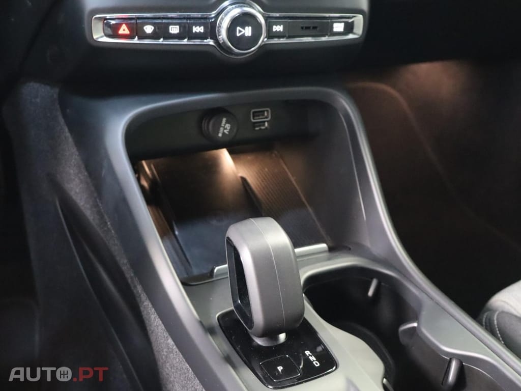 Volvo XC40 1.5 T5 Core PG HYBRID
