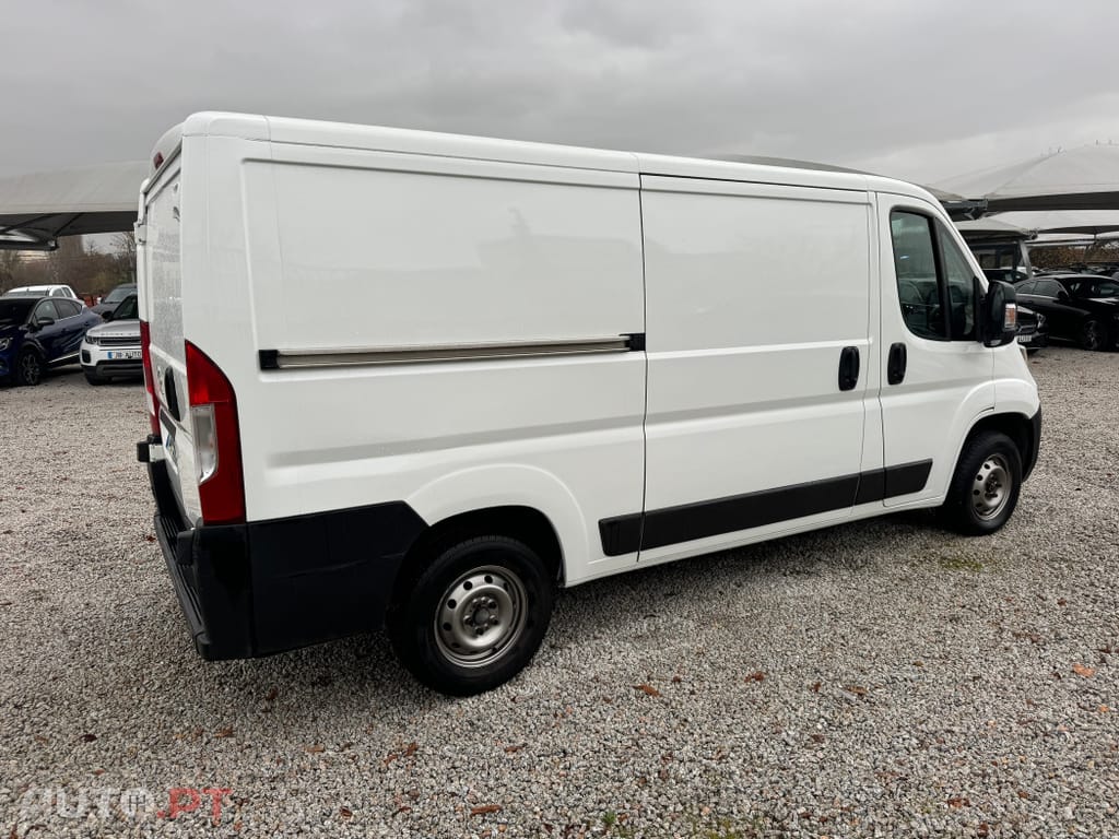 Peugeot Boxer Outro