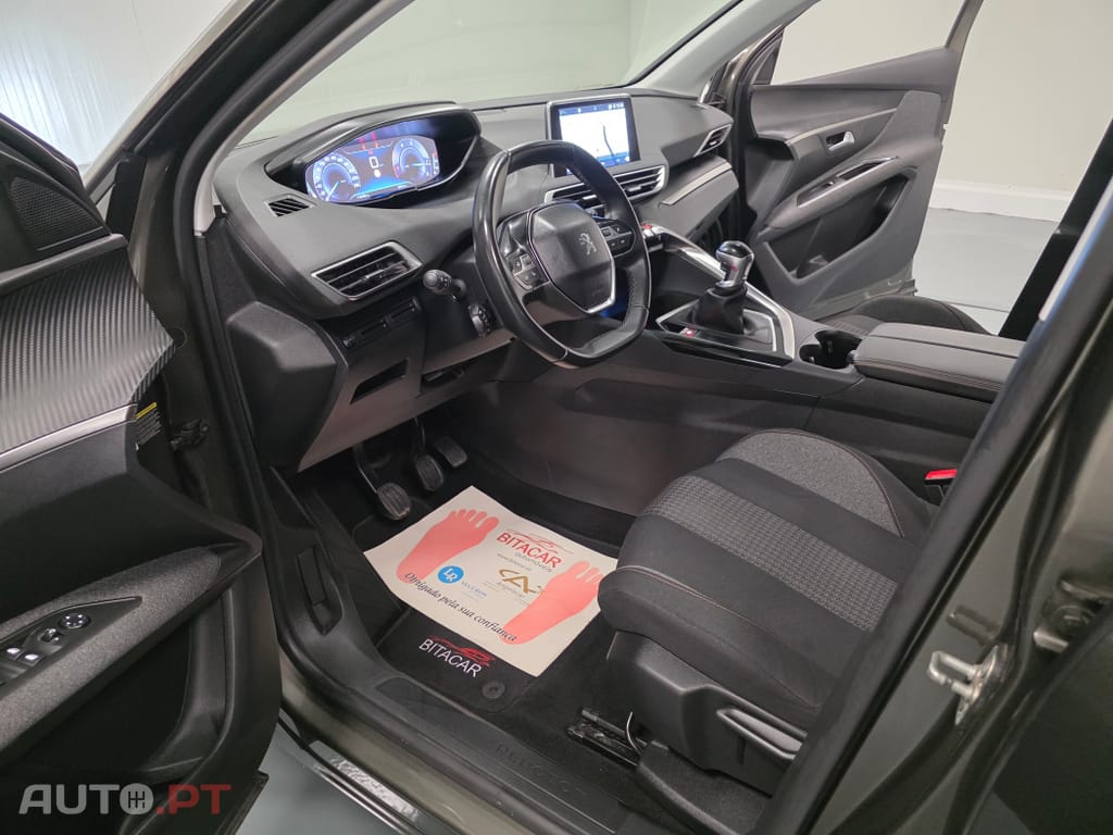Peugeot 3008 1.5 BlueHDi Active