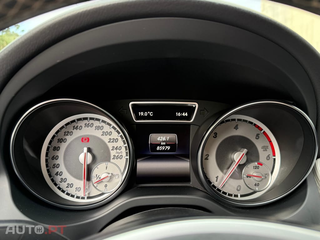 Mercedes-Benz GLA 200 CDi Urban