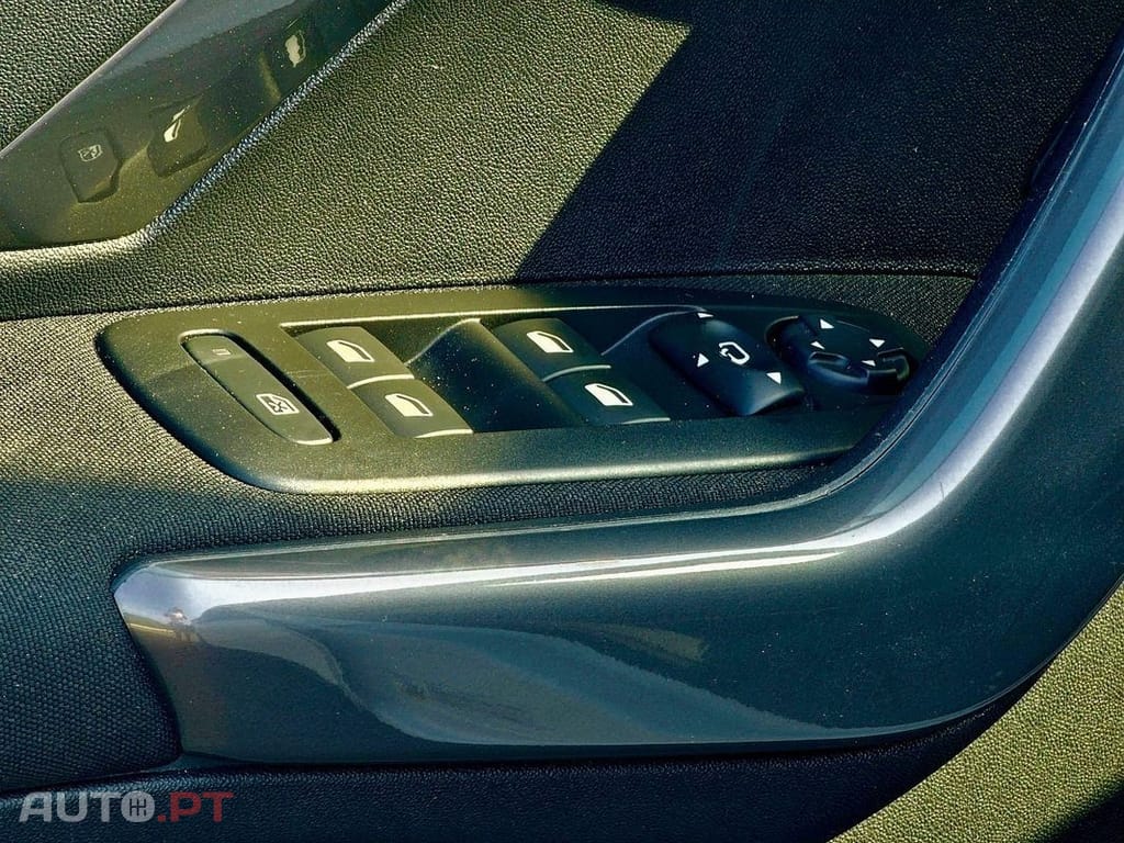 Peugeot 2008 1.2 PureTech Allure