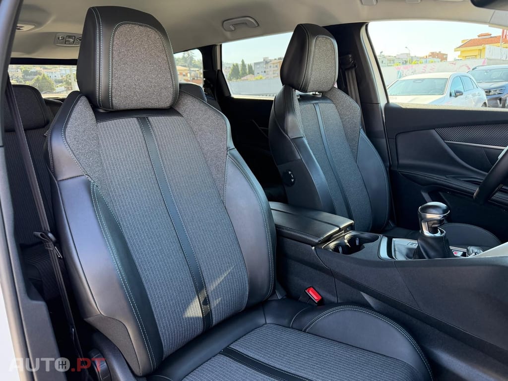Peugeot 5008 1.5 BlueHDi Allure