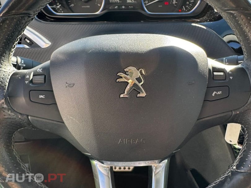 Peugeot 2008 1.2 PureTech Crossway EAT6