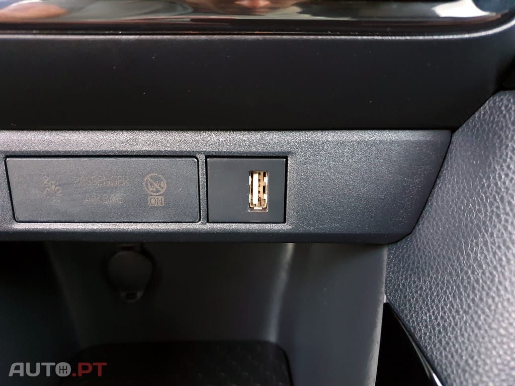 Toyota Yaris 1.5 VVT-i Hybrid Dynamic Force Luxury