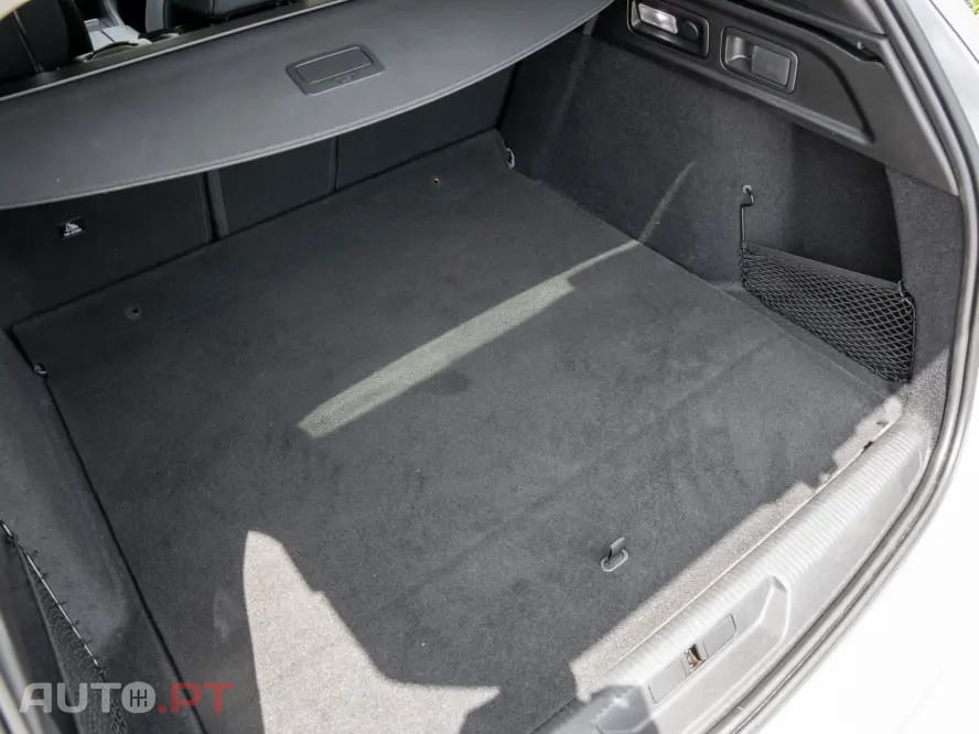 Peugeot 308 SW 1.6 Hybrid Allure e-EAT8