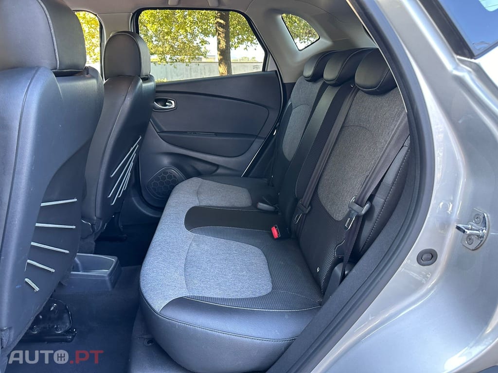 Renault Captur 1.2 TCe Initiale Paris