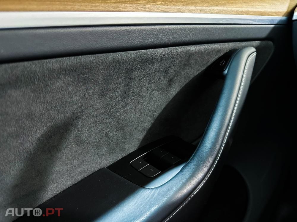 Tesla Model Y Long Range Dual Motor AWD
