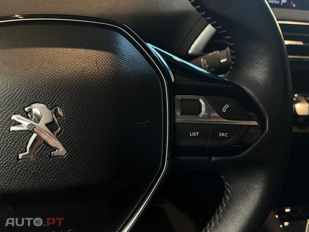 Peugeot 3008 1.2i Executive