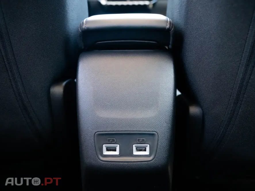 Peugeot E-208 50 kWh Active