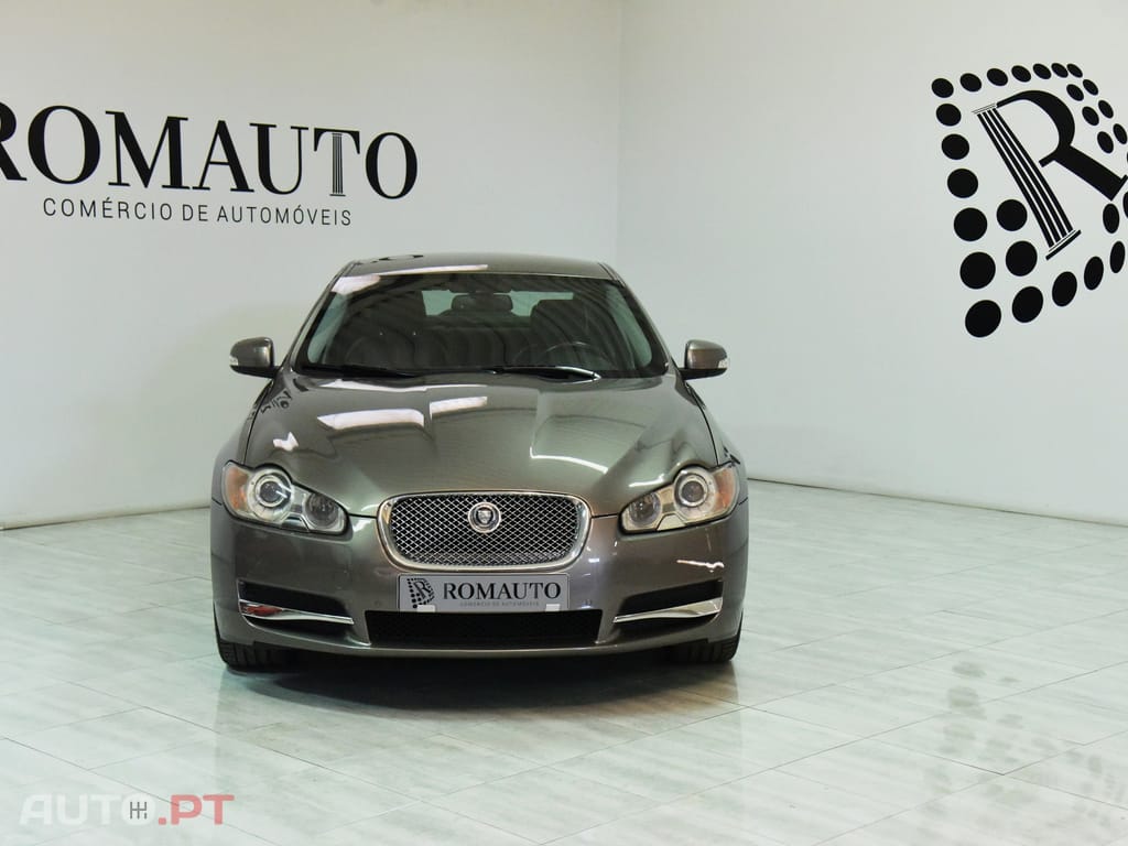 Jaguar XF 2.7 D V6 Luxury