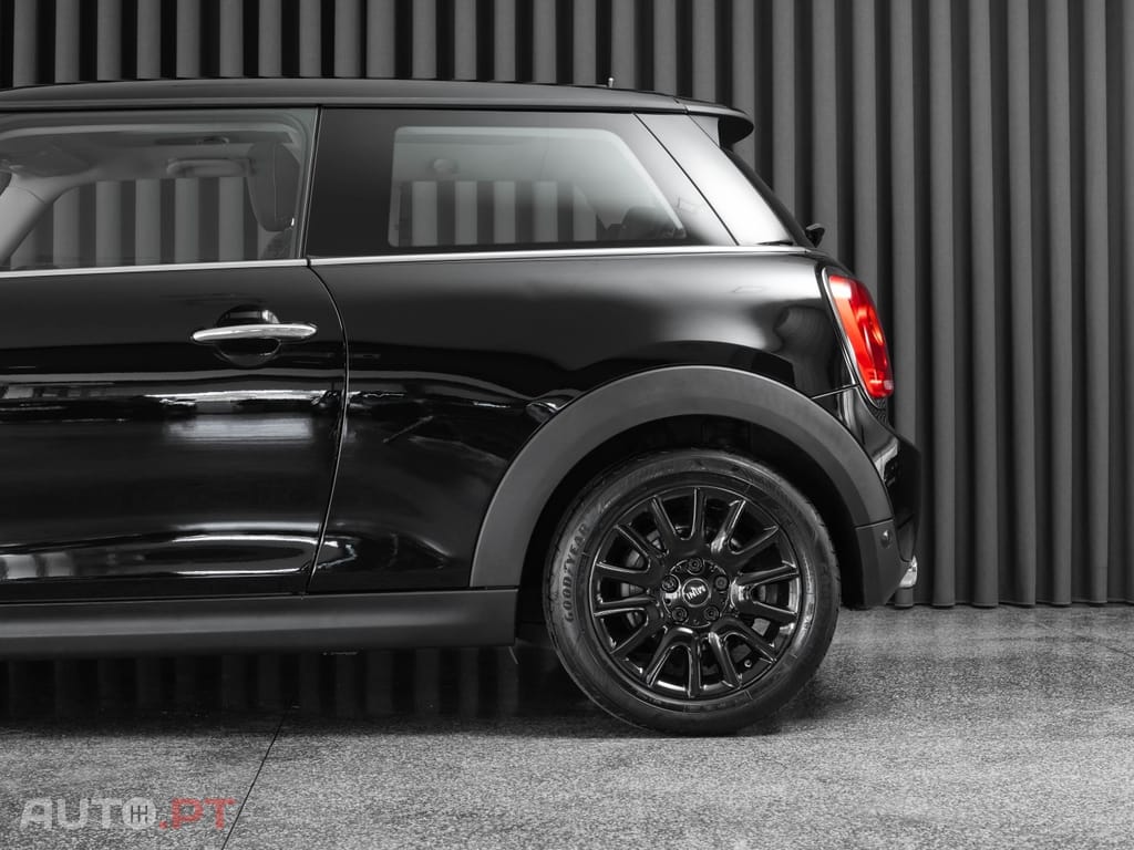 MINI Cooper Cooper D