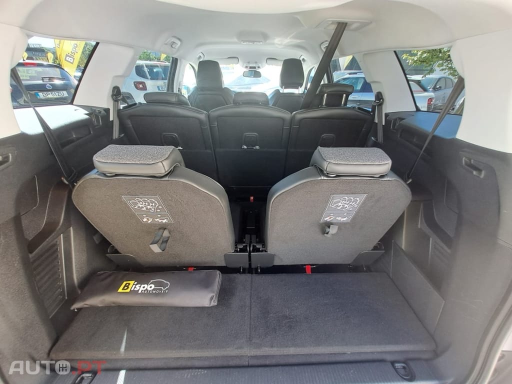Peugeot 5008 1.5 BlueHDi Allure EAT8