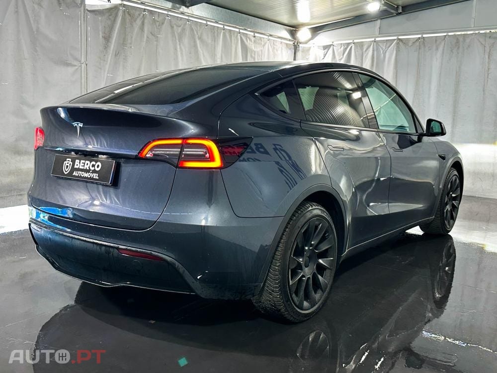 Tesla Model Y Long Range Dual Motor AWD